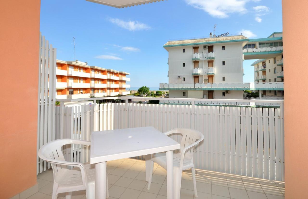 Condominio Malta Bibione Eksteriør billede